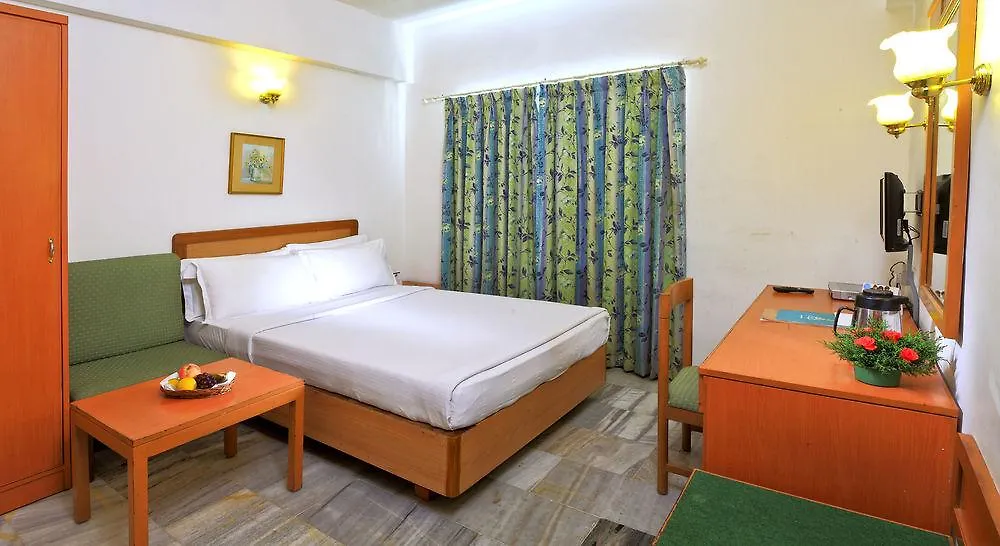 Abad Metro Hotel Kochi