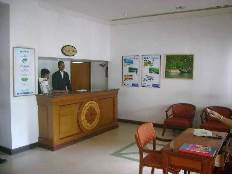 Abad Metro Hotel Kochi