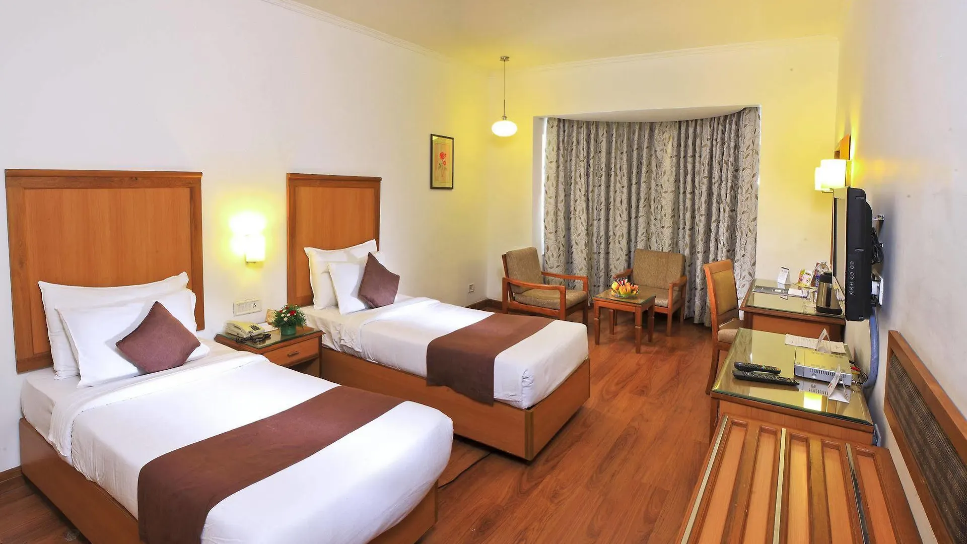 Abad Metro Hotel Kochi