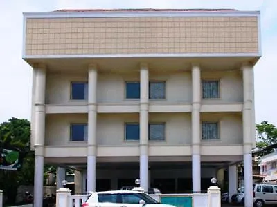 Abad Metro Hotel Kochi