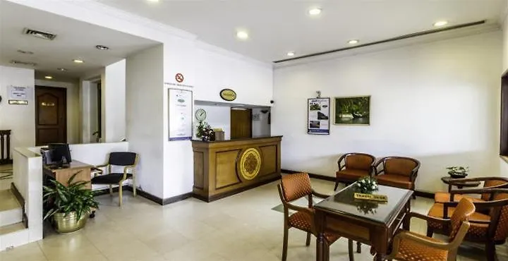 Abad Metro Hotel Kochi 2*,