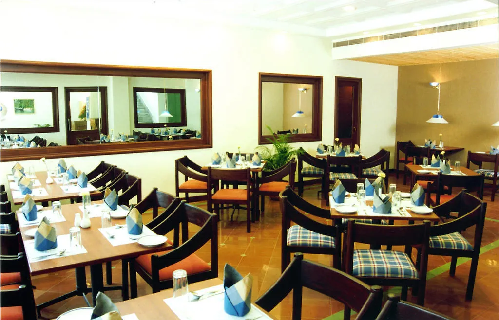 Hotel Abad Metro Kochi